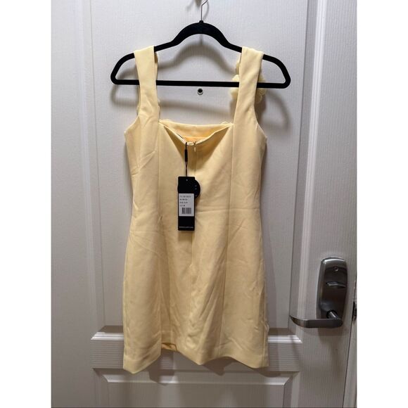 Elliatt Trompe 3D floral embellished mini dress in Yellow Party size M NWT - Picture 8 of 9